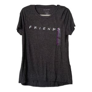 NWT Women’s FRIENDS t-shirt gray XL fits like a medium or large